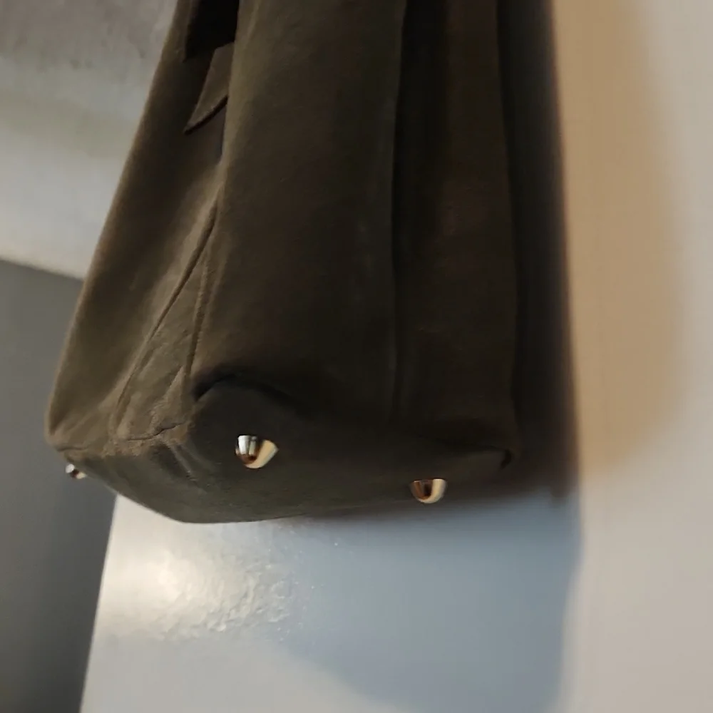 Anna Paola Olive Green Versatile Shoulder Bag with Minimalist Design Suede - Picture 7 of 16